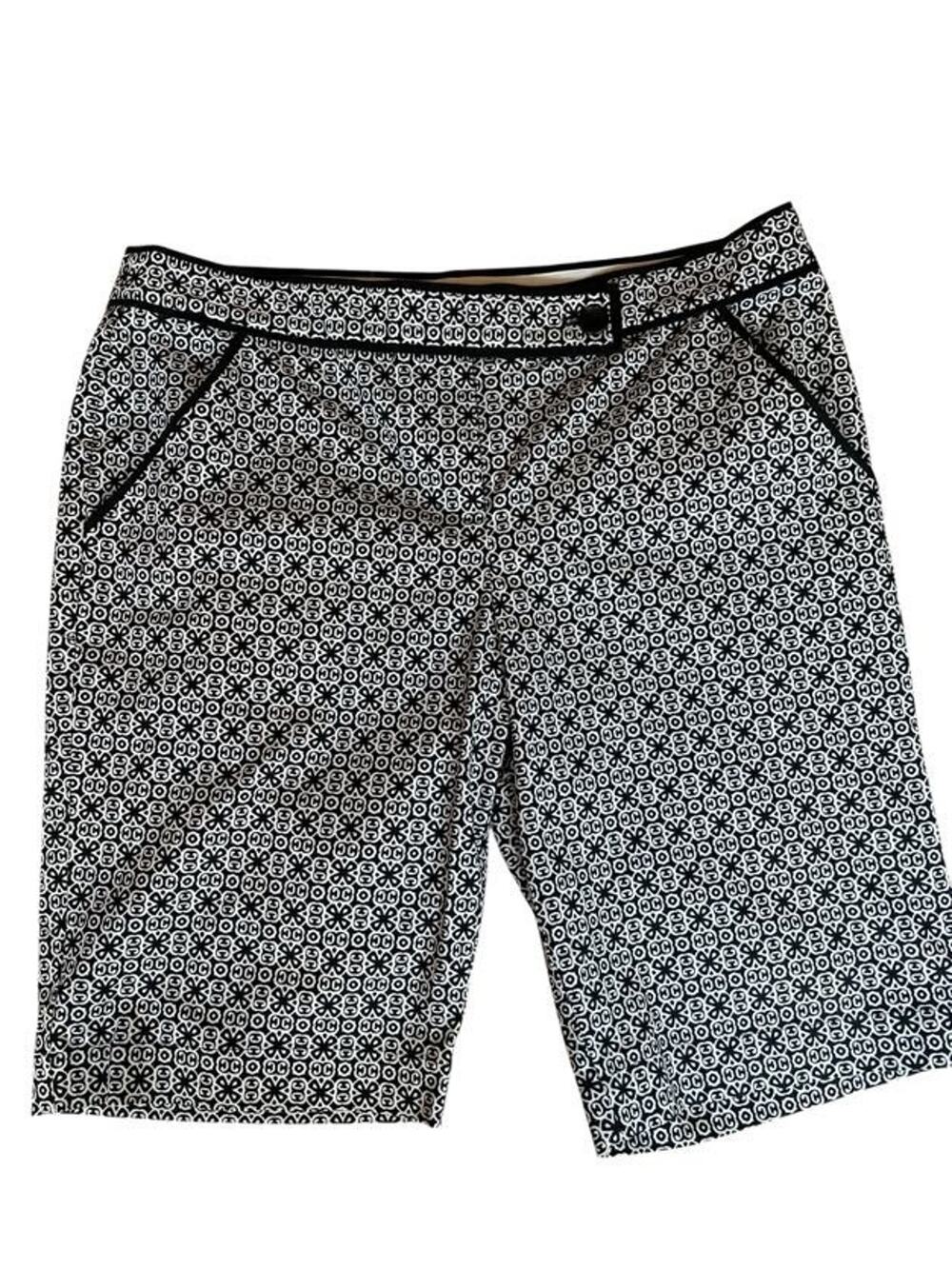 Tommy Bahama Women's Bermuda Shorts Pockets Beach Paisley Black & White Size 10